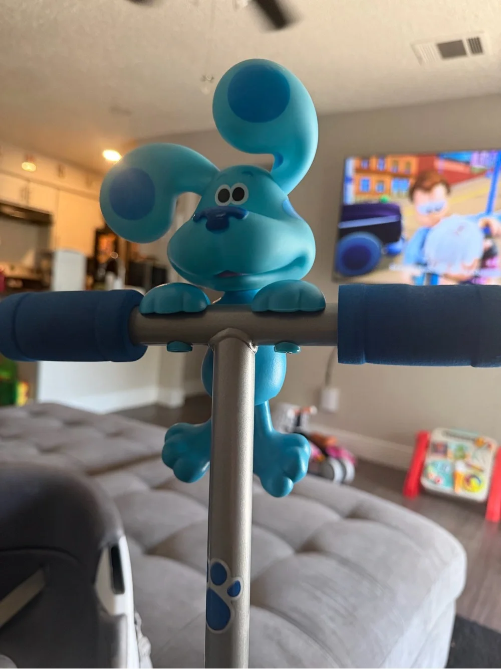Blue’s Clues 3-Wheel Kids Scooter